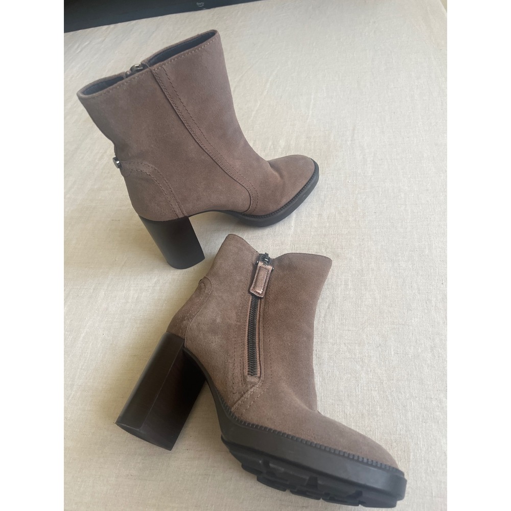 Aquatalia Womens Taupe Suede Block Heel Ankle Boots Size 5.5 Made in Italy